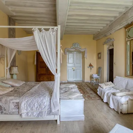 Chateau Du Bois Glaume Country house