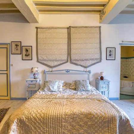 Chateau Du Bois Glaume Country house