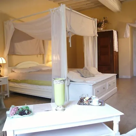Chateau Du Bois Glaume * Poligne